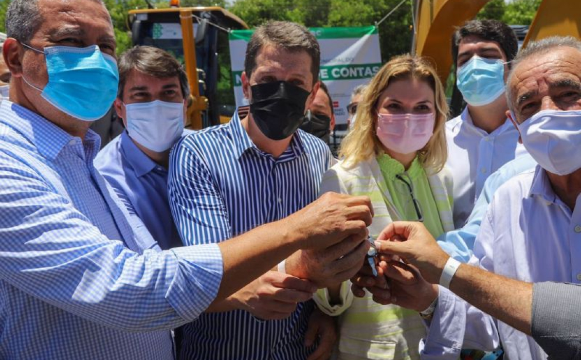 TRABALHO DE APOIO DO CIMURC AOS MUNICÍPIOS ATINGIDOS PELAS CHUVAS GANHA REFORÇO COM MÁQUINAS PESADAS